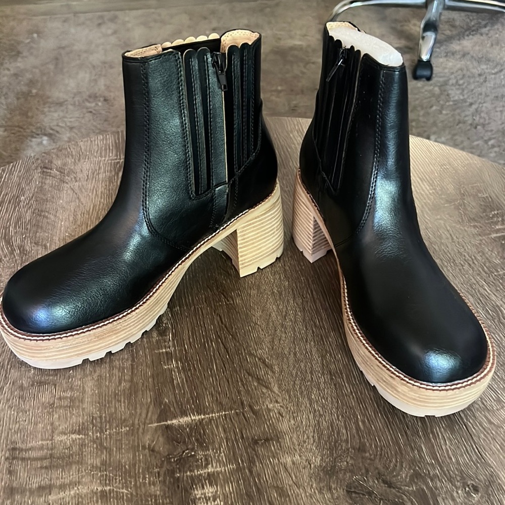 Aubrey Booties - Black